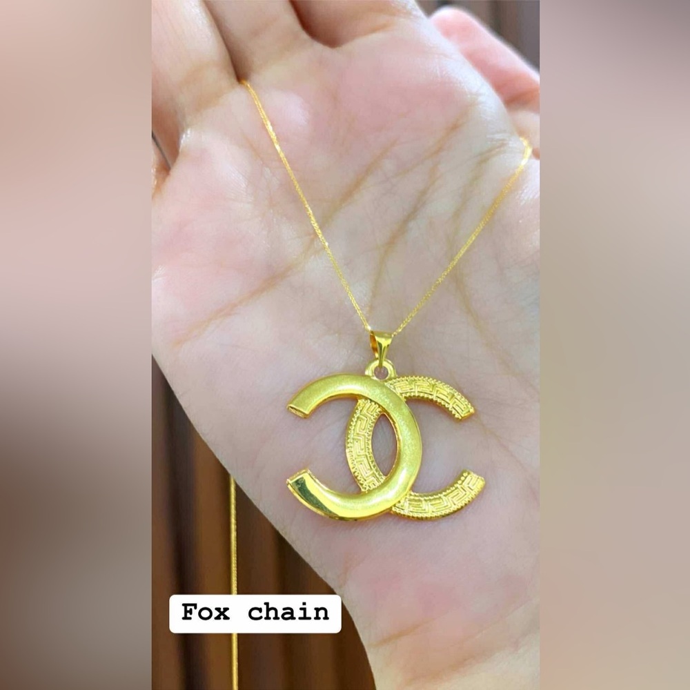 18k JAPAN Gold Pendant Necklace 18”